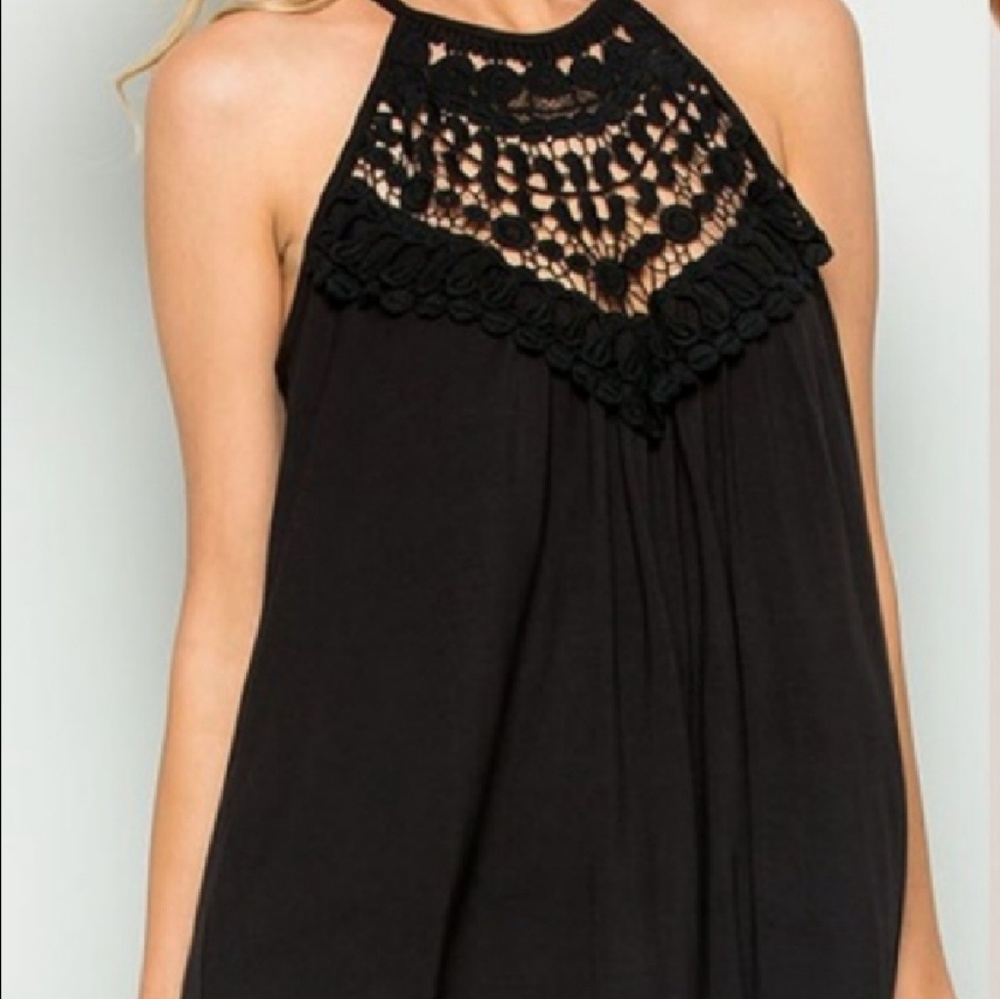 Black crochet halter top NWT - Picture 5 of 5